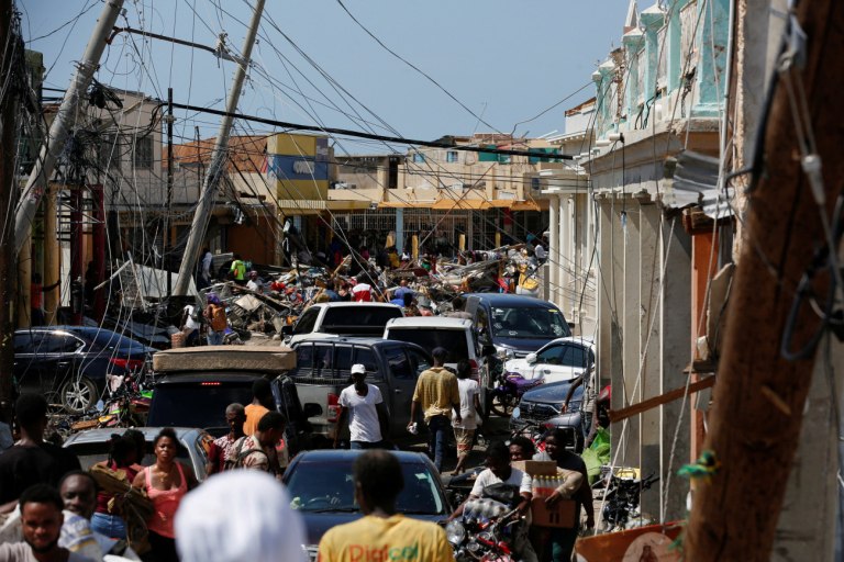 Τυφώνας Μελίσα: Στους 49 οι νεκροί, δεκάδες οι αγνοούμενοι – Στο σκοτάδι ολόκληρες περιοχές