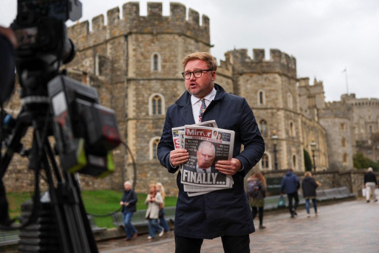 Ο Κιρ Στάρμερ «υποστηρίζει πλήρως» την απόφαση του βασιλιά Καρόλου να αφαιρέσει τους τίτλους του Άντριου