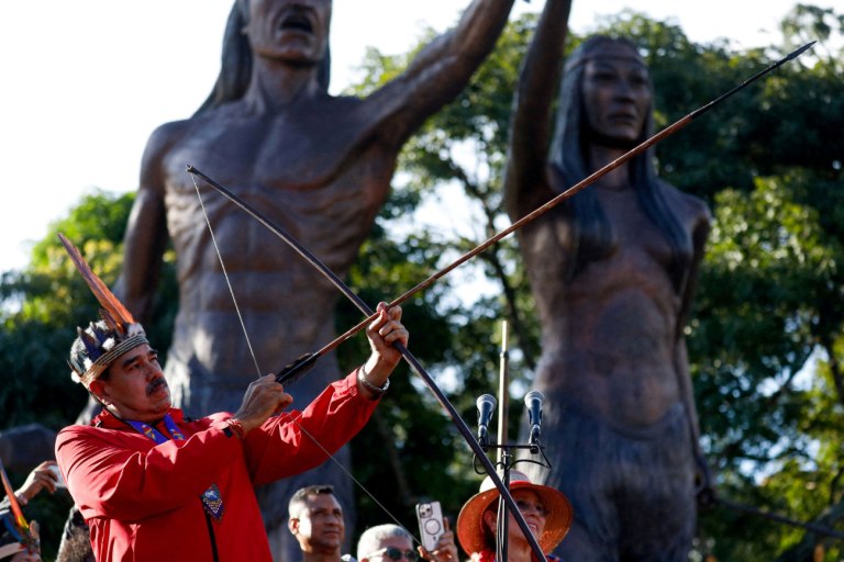 «Ο χρόνος του Μαδούρο τελειώνει»: Η σκιά του πολέμου πάνω απ' τη Βενεζουέλα - Ζήτημα ημερών ή ωρών η επίθεση των ΗΠΑ