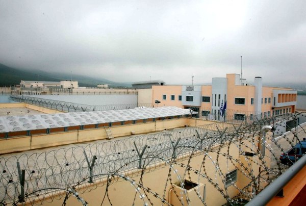 Απόπειρα απόδρασης στις φυλακές Μαλανδρίνου – Κρατούμενος επιχείρησε να πηδήξει τον μαντρότοιχο