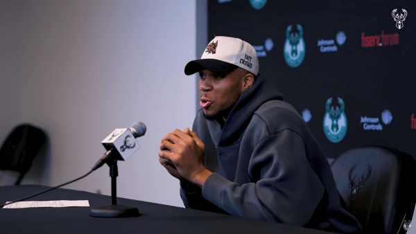 Τι απάντησε ο Αντετοκούνμπο για τις φήμες περί trade στους Νικς