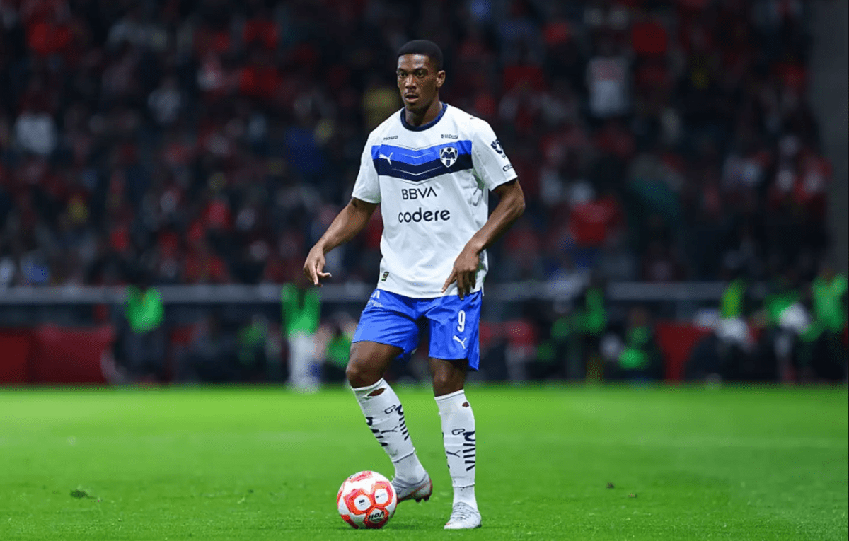 «Κράξιμο» σε Μαρσιάλ: «Δεν έχει ανταποκριθεί στις προσδοκίες»