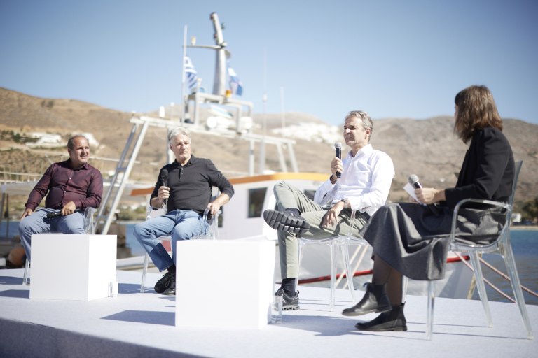 Φιέστα Μητσοτάκη στην Αμοργό: Μεγάλο προσωπικό στοίχημα το Αμοργόραμα και τα θαλάσσια πάρκα