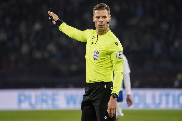 Ποιος είναι ο διαιτητής που ορίστηκε από την UEFA για το Μπαρτσελόνα – Ολυμπιακός