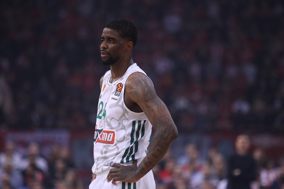 Μπέικον για Σορτς: «Καμία ασέβεια προς τον Παναθηναϊκό, αλλά στην Παρί είχε όλη την εμπιστοσύνη του προπονητή του»