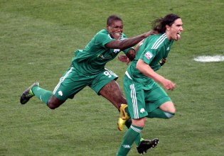 To πράσινο καλωσόρισμα των Σισέ και Λέτο στον Μπενίτεθ (pic)