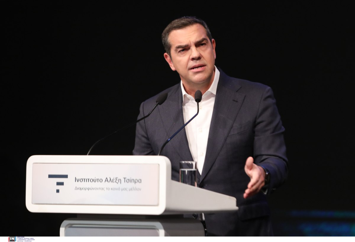 Αλέξης Τσίπρας: Ο Μητσοτάκης δεν διστάζει να συμπεριφέρεται ως ιδιοκτήτης του Αγνώστου Στρατιώτη