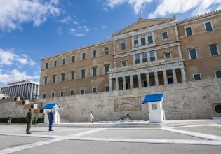 Τσουκαλάς: Τα εθνικά μνημεία είναι για να ενώνουν, όχι για να διχάζουν όπως η κυβέρνηση προσπαθεί