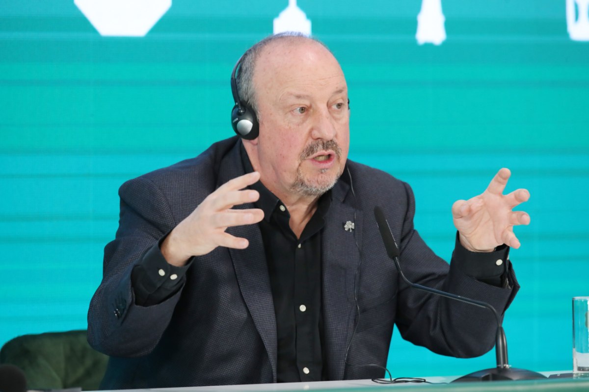 Δύο σκέψεις για την παρουσίαση του Ράφα Μπενίτεθ