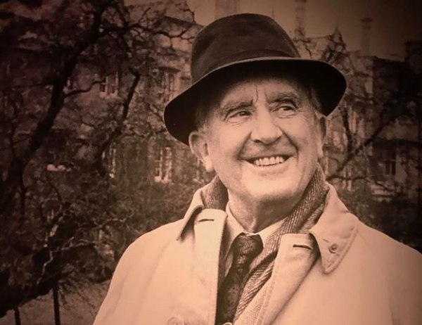 Σατιρικό βιβλίο του Τόλκιν που εκδόθηκε μετά θάνατον καταγγέλλει την κουλτούρα του αυτοκινήτου