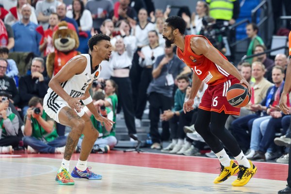 Τι έκανε ο Ντινγουίντι στο ντεμπούτο του με την Μπάγερν στη Euroleague (vids)