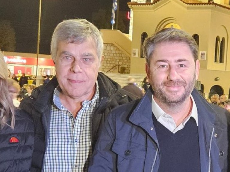 Παραιτήθηκε μετά τις αντιδράσεις ο διευθυντής του γραφείου του Ανδρουλάκη – Είχε αποθεώσει Μητσοτάκη, Δημητριάδη