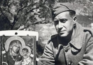 «Είσαστε ήρωες»: Με φωτογραφία του Γιάννη Τσαρούχη το μήνυμα Κακλαμάνη για την 28η Οκτωβρίου