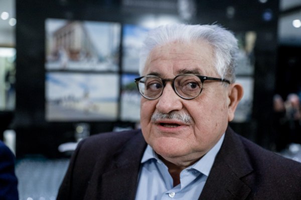 Τέμπη: Πυρά Τζαβάρα κατά κυβέρνησης – «Υπόθαλψη εγκληματία, «εξαφάνισε το αποδεικτικό υλικό»