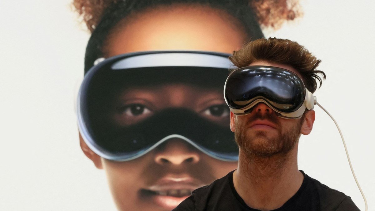 H Apple ετοιμάζει έξυπνα γυαλιά ως απάντηση στη Meta – Παγώνει το νέο μοντέλο του Vision Pro