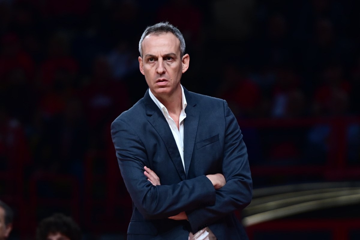 Πρώην διαιτητής απάντησε στον Κάτας: «Αν κάποιος έπρεπε να παραπονεθεί για τη διαιτησία, είναι ο Ολυμπιακός»