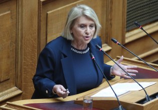 Νέα ακρότητα Βούλτεψη: Χαρακτήρισε τη Κοβέσι «απαράδεκτη» – Ο ΣΥΡΙΖΑ καλεί τον Μητσοτάκη να πάρει θέση