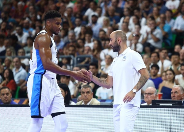 «Ο Σπανούλης θα αναλάβει τον Ολυμπιακό και ο Γιάννης Αντετοκούνμπο θα τον ακολουθήσει»