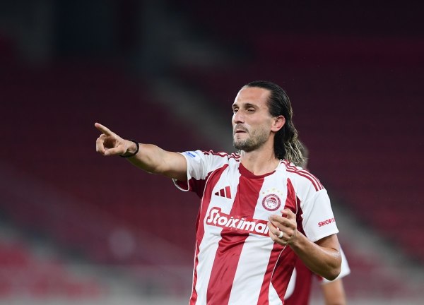 Ο Γιαζιτσί, το γραφείο του Μεντιλίμπαρ και τα λόγια του «ξανθού»…