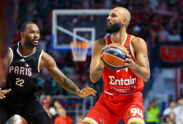 Οριστικά εκτός με Dubai BC ο Φουρνιέ, «τρέχει» για Παναθηναϊκό