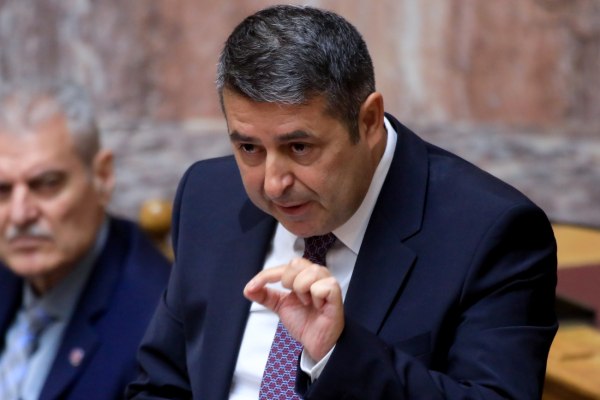 Πυρά ΣΥΡΙΖΑ για ΟΠΕΚΕΠΕ: Ο Μυλωνάκης θυσιάζεται για να μένει στο απυρόβλητο ο Μητσοτάκης