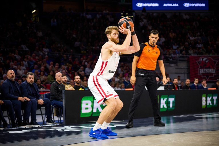 Τραυματίας και ο Γουόκαπ στον Ολυμπιακό: Χάνει Ντουμπάι και Παναθηναϊκό