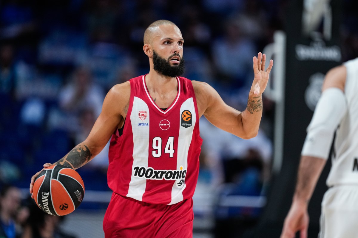 Πρόβλημα με Φουρνιέ στον Ολυμπιακό: Αμφίβολος ενόψει Ντουμπάι και Παναθηναϊκού