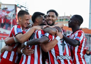 Πανσερραϊκός – Αστέρας Τρίπολης 2-1: «Ανάσα» για τους Σερραίους, ουραγοί οι Αρκάδες (vid)