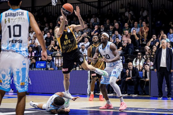 Κατσίβελης: «Τέτοιες νίκες χτίζουν χαρακτήρα και μια ομάδα που μαθαίνει να ζει μέσα από αυτές»