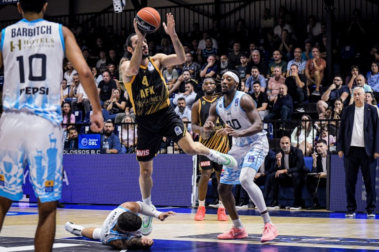 Κατσίβελης: «Τέτοιες νίκες χτίζουν χαρακτήρα και μια ομάδα που μαθαίνει να ζει μέσα από αυτές»