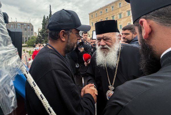 Στον Πάνο Ρούτσι ο αρχιεπίσκοπος Ιερώνυμος