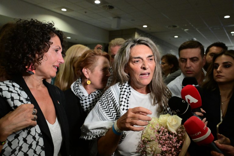 Πέρκα για κράτηση από το Ισραήλ: Ήταν με τα όπλα τεταμένα, μάς είχαν δεμένα τα χέρια για 6 ώρες στο τσιμέντο