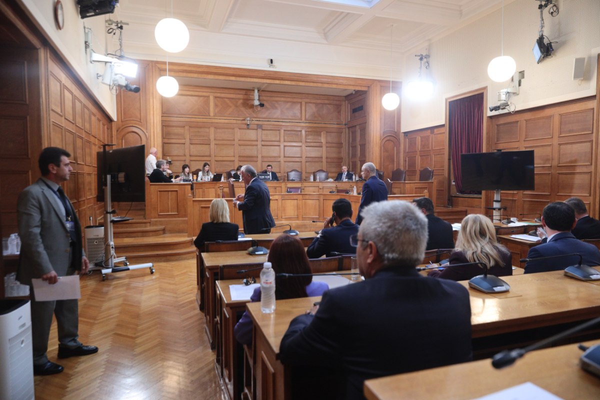 Νέα Αριστερά: Βαρύ κατηγορητήριο κατά Βορίδη η κατάθεση Βάρρα – -Η κυβέρνηση οφείλει εξηγήσεις