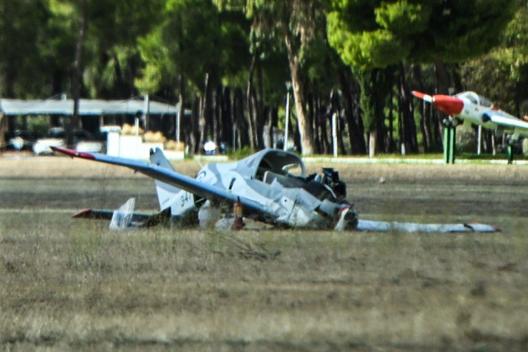 Τατόι: Πτώση εκπαιδευτικού αεροσκάφους της ΠΑ – Δύο σοβαρά τραυματίες