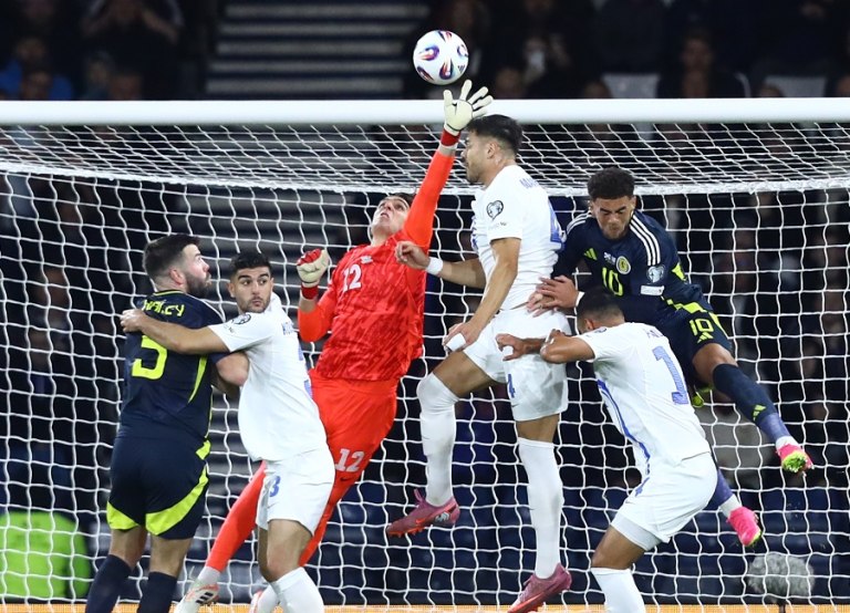 Εθνική Ελλάδας: Σκόραρε για το 1-0 ο Τσιμίκας, άμεση η  «απάντηση» των Σκωτσέζων (vids)