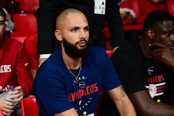 Χωρίς Φουρνιέ, Γουόκαπ, ΜακΚίσικ και Έβανς ο Ολυμπιακός κόντρα στη Μακάμπι