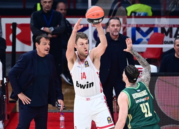 Αταμάν: «Αν παίξουμε έτσι στην έδρα μας, οι τέσσερις πόντοι είναι πλεονέκτημα για εμάς»