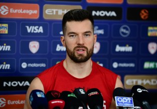 Πίτερς: «Δεν καταλαβαίνω αυτούς που παραπονιούνται για το πρόγραμμα»