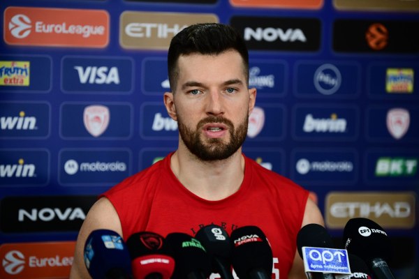 Πίτερς: «Δεν καταλαβαίνω αυτούς που παραπονιούνται για το πρόγραμμα»