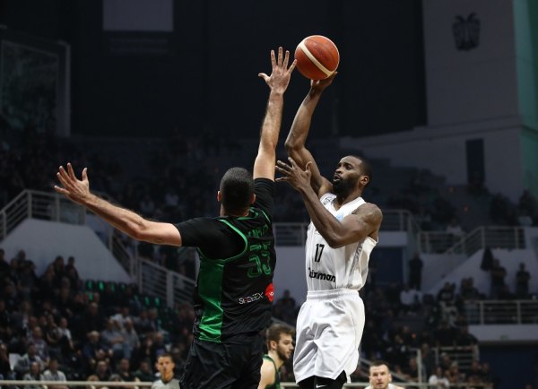 ΠΑΟΚ – Τρέπτσα 85 -74: Με λίγο άγχος, αλλά νικηφόρα η πρεμιέρα του  στο Europe Cup (vid)