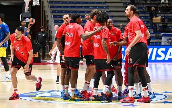 Η παρακάμερα από τη μεγάλη νίκη του Ολυμπιακού επί της Μακάμπι (vid)