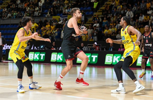 Το 14-1 στα τελευταία λεπτά έφερε την επική ανατροπή του Ολυμπιακού