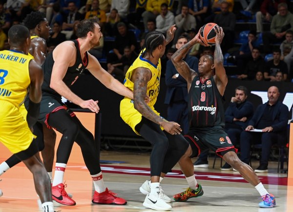 Μακάμπι – Ολυμπιακός: Το buzzer beater του Λόνι Γουόκερ (vid)