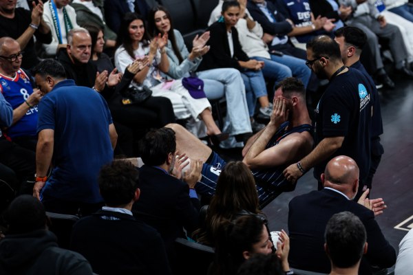 Ο Ολυμπιακός έστειλε μήνυμα σε Παπαγιάννη-Οσμάνι: «Ανυπομονούμε να σας δούμε πίσω»