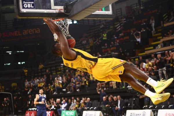 Ανετη νίκη της ΑΕΚ, 77-62 την Καρδίτσα (vid)