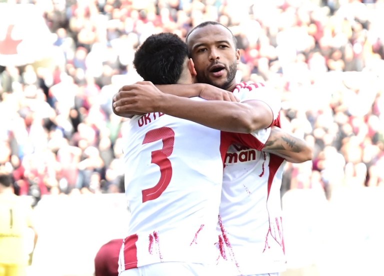 O Ελ Κααμπί ανοίγει το σκορ για τον Ολυμπιακό επί της ΑΕΛ, με ωραίο «τακουνάκι» (vid)