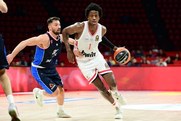 Ολυμπιακός – Πανιώνιος 81-66: Εύκολα οι «ερυθρόλευκοι» με πρωταγωνιστές τους Νιλικίνα και Χολ (vid)