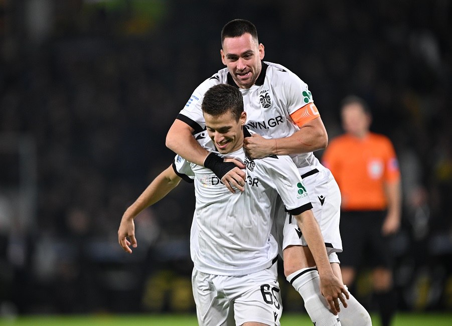 Η ομιλία του Ζίβκοβιτς πριν το παιχνίδι με την ΑΕΚ: «Ξέρω πως θα πεθάνουμε ο ένας για τον άλλον» (vid)