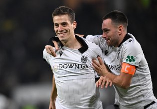 ΑΕΚ – ΠΑΟΚ: Μπάμπα και Κωνσταντέλιας έδωσαν προβάδισμα δύο γκολ στους Θεσσαλονικείς (vids)