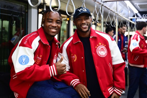 Αναχώρησε για Βαρκελώνη ο Ολυμπιακός (vids, pics)